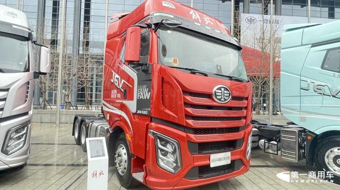 解放J6V精英版6DM3牽引車(chē).jpg