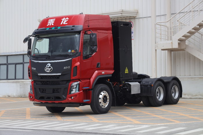 乘龍H5充電牽引車解決里程痛點(diǎn).png