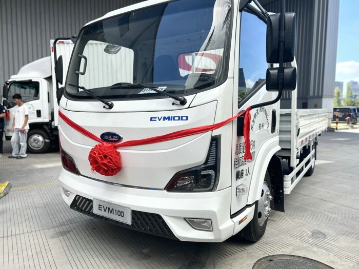 慶鈴新能源貨車.jpg