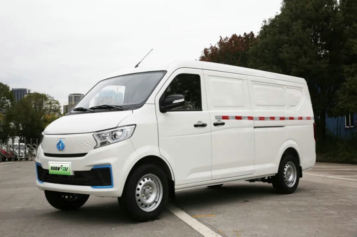 長安跨越星V7EV.jpg