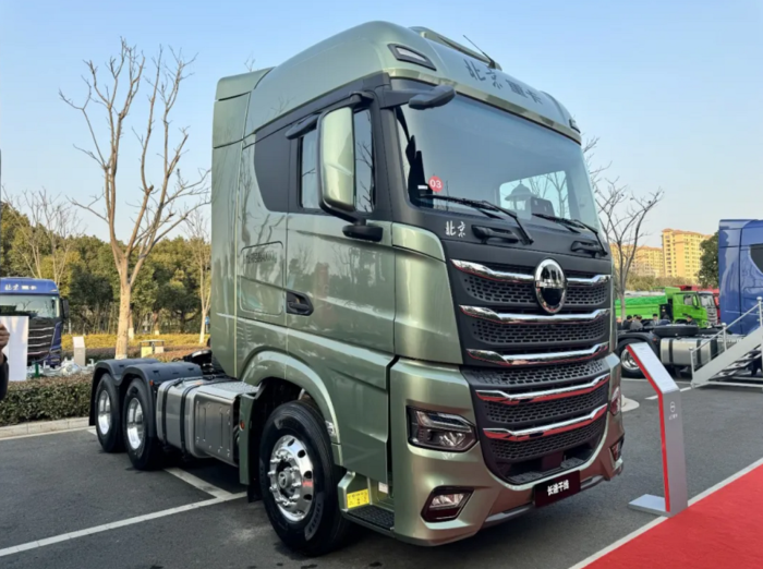 北汽重卡追夢(mèng)普貨零擔(dān)運(yùn)輸牽引車.png