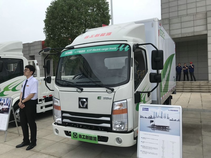 徐工E100 4.5T物流車(chē)